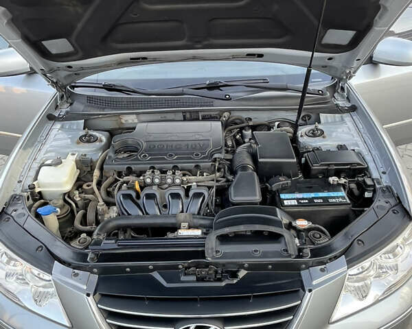 Хендай Соната 2008 у Полтаві на Automoto.ua Сірий Хендай Соната, об'ємом двигуна 2 л та пробігом 174 тис. км за 7300 $, фото 29 на Automoto.ua