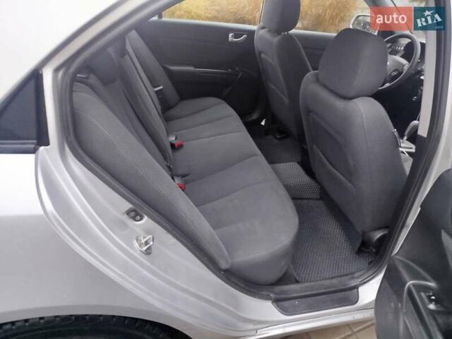 Сірий Хендай Соната, об'ємом двигуна 1.99 л та пробігом 350 тис. км за 6200 $, фото 19 на Automoto.ua