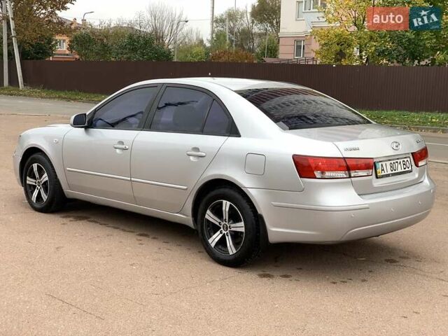 Хендай Соната 2008 в Киеве на Automoto.ua Серый Хендай Соната, объемом двигателя 2 л и пробегом 200 тыс. км за 5700 $, фото 10 на Automoto.ua