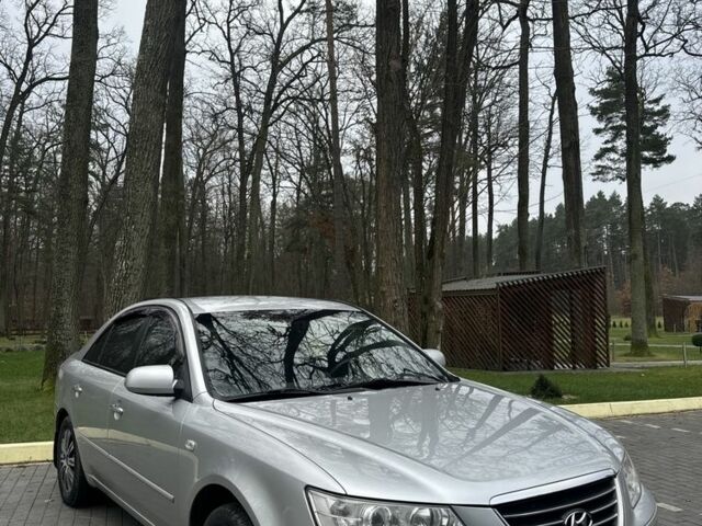 Серый Хендай Соната, объемом двигателя 2 л и пробегом 369 тыс. км за 5899 $, фото 1 на Automoto.ua