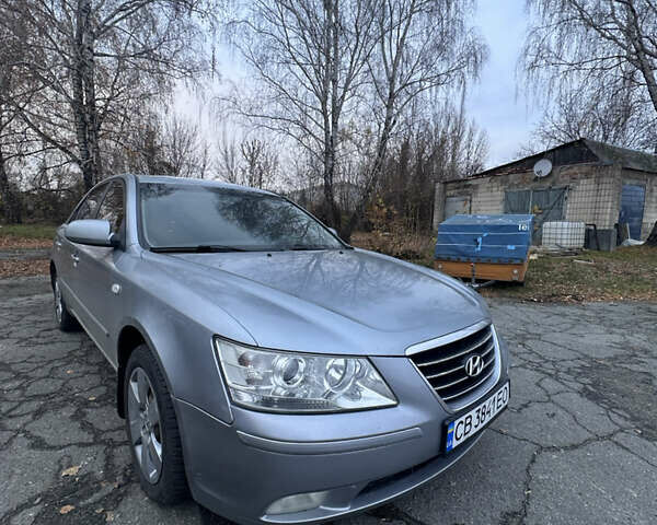 Серый Хендай Соната, объемом двигателя 2 л и пробегом 260 тыс. км за 4700 $, фото 5 на Automoto.ua