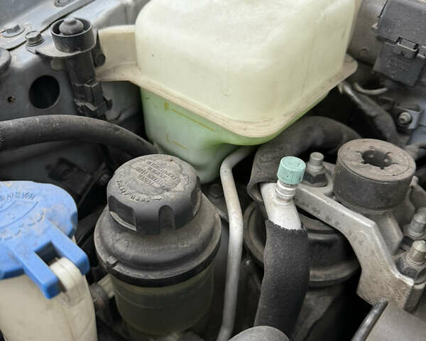 Серый Хендай Соната, объемом двигателя 2.4 л и пробегом 266 тыс. км за 8500 $, фото 28 на Automoto.ua