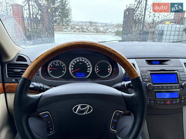 Сірий Хендай Соната, об'ємом двигуна 2.36 л та пробігом 247 тис. км за 5900 $, фото 7 на Automoto.ua