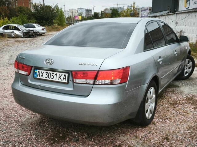 Хендай Соната 2008 у Києві на Automoto.ua Сірий Хендай Соната, об'ємом двигуна 2 л та пробігом 286 тис. км за 5499 $, фото 10 на Automoto.ua