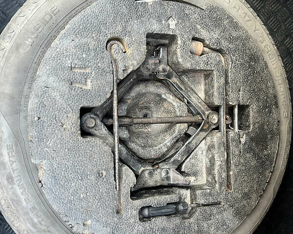 Сірий Хендай Соната, об'ємом двигуна 2.36 л та пробігом 197 тис. км за 6500 $, фото 40 на Automoto.ua