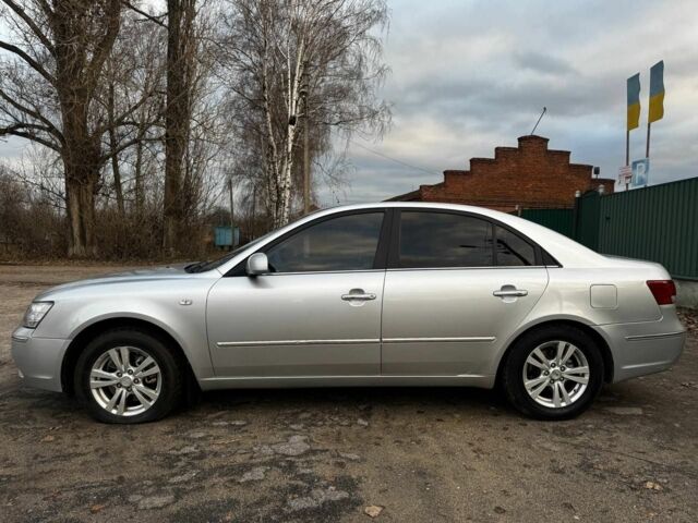 Сірий Хендай Соната, об'ємом двигуна 2 л та пробігом 180 тис. км за 5700 $, фото 5 на Automoto.ua