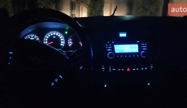 Сірий Хендай Соната, об'ємом двигуна 2 л та пробігом 288 тис. км за 6500 $, фото 30 на Automoto.ua