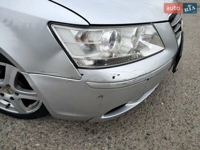 Сірий Хендай Соната, об'ємом двигуна 2 л та пробігом 350 тис. км за 4500 $, фото 6 на Automoto.ua