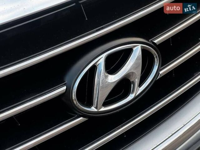 Сірий Хендай Соната, об'ємом двигуна 2 л та пробігом 180 тис. км за 5700 $, фото 3 на Automoto.ua