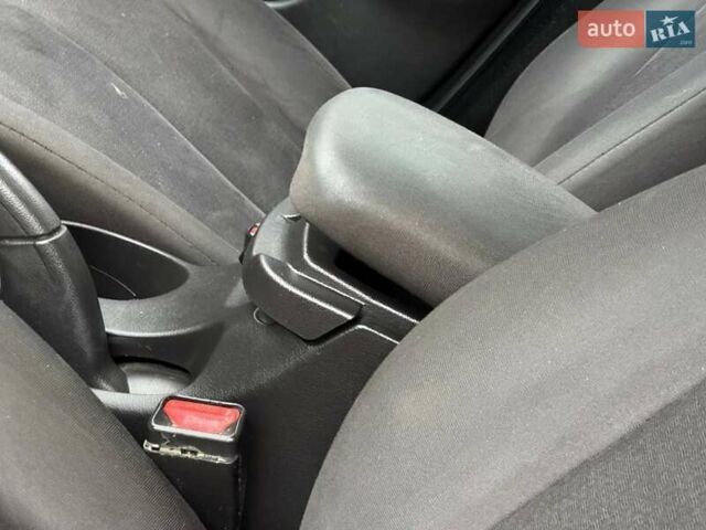 Сірий Хендай Соната, об'ємом двигуна 2 л та пробігом 180 тис. км за 5700 $, фото 33 на Automoto.ua