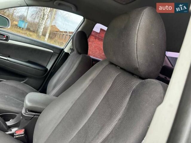 Сірий Хендай Соната, об'ємом двигуна 2 л та пробігом 180 тис. км за 5700 $, фото 34 на Automoto.ua