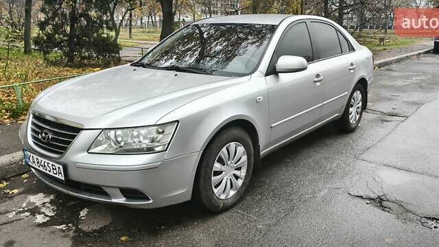 Серый Хендай Соната, объемом двигателя 2 л и пробегом 354 тыс. км за 5300 $, фото 11 на Automoto.ua