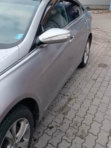 Сірий Хендай Соната, об'ємом двигуна 2 л та пробігом 271 тис. км за 8000 $, фото 6 на Automoto.ua