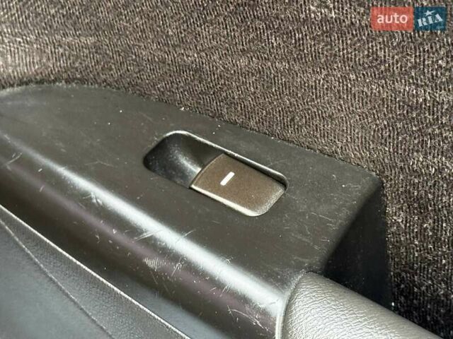 Сірий Хендай Соната, об'ємом двигуна 2 л та пробігом 180 тис. км за 5700 $, фото 39 на Automoto.ua