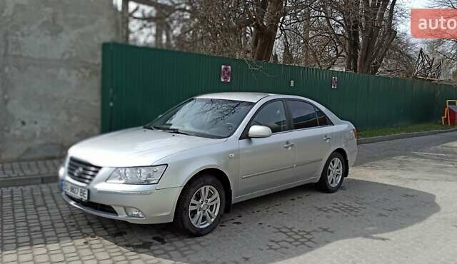 Сірий Хендай Соната, об'ємом двигуна 2 л та пробігом 288 тис. км за 6500 $, фото 28 на Automoto.ua