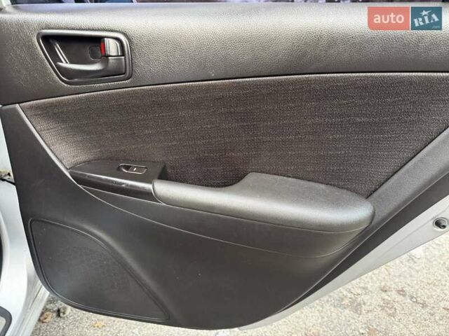 Сірий Хендай Соната, об'ємом двигуна 2 л та пробігом 180 тис. км за 5700 $, фото 41 на Automoto.ua