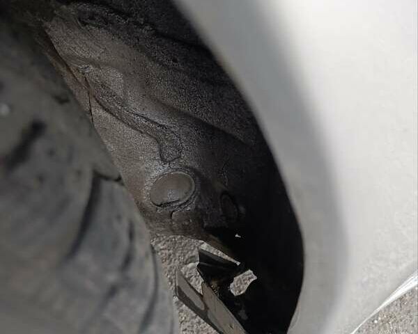 Сірий Хендай Соната, об'ємом двигуна 2.36 л та пробігом 300 тис. км за 5500 $, фото 25 на Automoto.ua