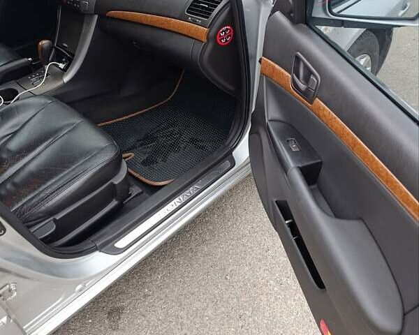 Сірий Хендай Соната, об'ємом двигуна 2.36 л та пробігом 300 тис. км за 5500 $, фото 18 на Automoto.ua