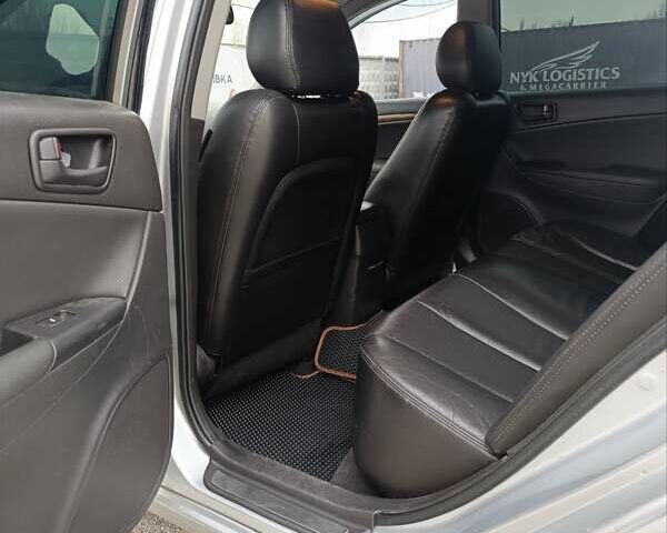 Сірий Хендай Соната, об'ємом двигуна 2.36 л та пробігом 300 тис. км за 5500 $, фото 22 на Automoto.ua