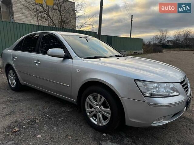 Сірий Хендай Соната, об'ємом двигуна 2 л та пробігом 180 тис. км за 5700 $, фото 15 на Automoto.ua