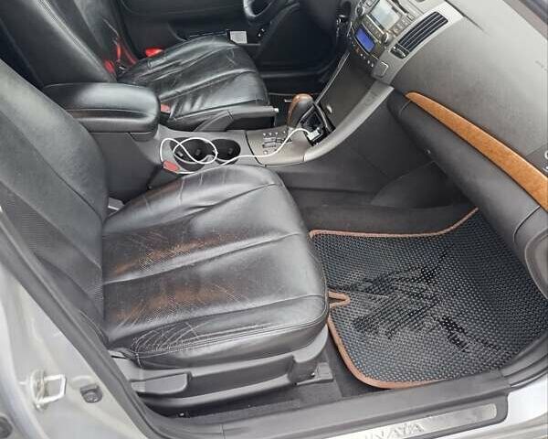 Сірий Хендай Соната, об'ємом двигуна 2.36 л та пробігом 300 тис. км за 5500 $, фото 17 на Automoto.ua