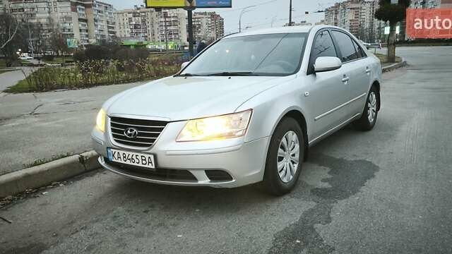 Серый Хендай Соната, объемом двигателя 2 л и пробегом 354 тыс. км за 5200 $, фото 2 на Automoto.ua