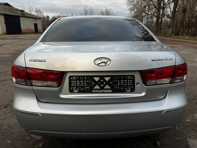 Сірий Хендай Соната, об'ємом двигуна 2 л та пробігом 180 тис. км за 5700 $, фото 15 на Automoto.ua