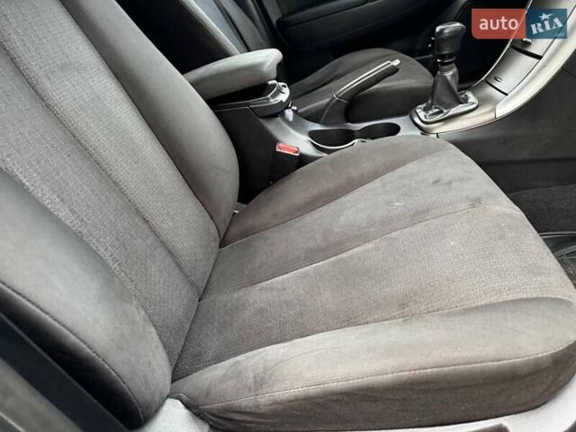 Сірий Хендай Соната, об'ємом двигуна 2 л та пробігом 180 тис. км за 5700 $, фото 50 на Automoto.ua