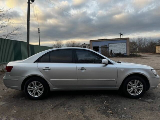 Сірий Хендай Соната, об'ємом двигуна 2 л та пробігом 180 тис. км за 5700 $, фото 10 на Automoto.ua