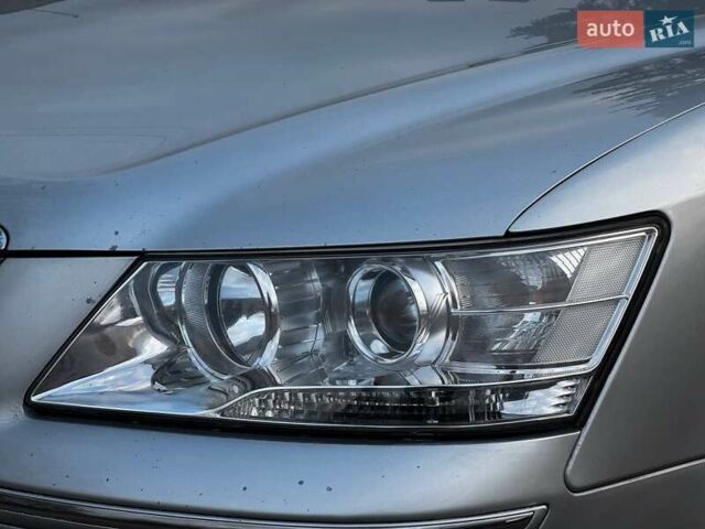 Сірий Хендай Соната, об'ємом двигуна 2 л та пробігом 180 тис. км за 5700 $, фото 5 на Automoto.ua
