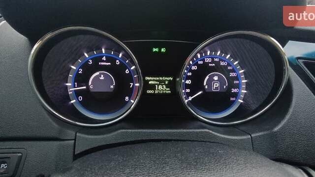 Сірий Хендай Соната, об'ємом двигуна 2 л та пробігом 271 тис. км за 8000 $, фото 5 на Automoto.ua