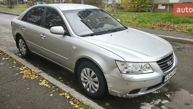 Серый Хендай Соната, объемом двигателя 2 л и пробегом 354 тыс. км за 5300 $, фото 6 на Automoto.ua