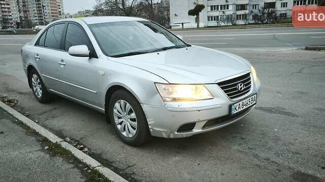 Серый Хендай Соната, объемом двигателя 2 л и пробегом 354 тыс. км за 5200 $, фото 11 на Automoto.ua