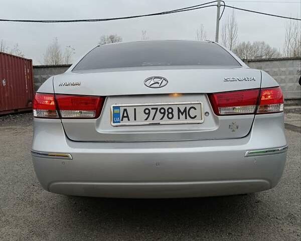 Сірий Хендай Соната, об'ємом двигуна 2.36 л та пробігом 300 тис. км за 5500 $, фото 5 на Automoto.ua