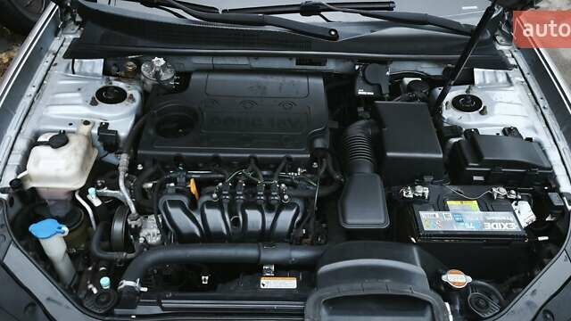 Серый Хендай Соната, объемом двигателя 2 л и пробегом 354 тыс. км за 5300 $, фото 17 на Automoto.ua