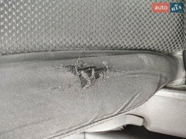 Сірий Хендай Соната, об'ємом двигуна 2 л та пробігом 350 тис. км за 4500 $, фото 9 на Automoto.ua