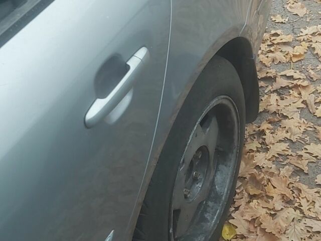 Серый Хендай Соната, объемом двигателя 2 л и пробегом 230 тыс. км за 4500 $, фото 4 на Automoto.ua