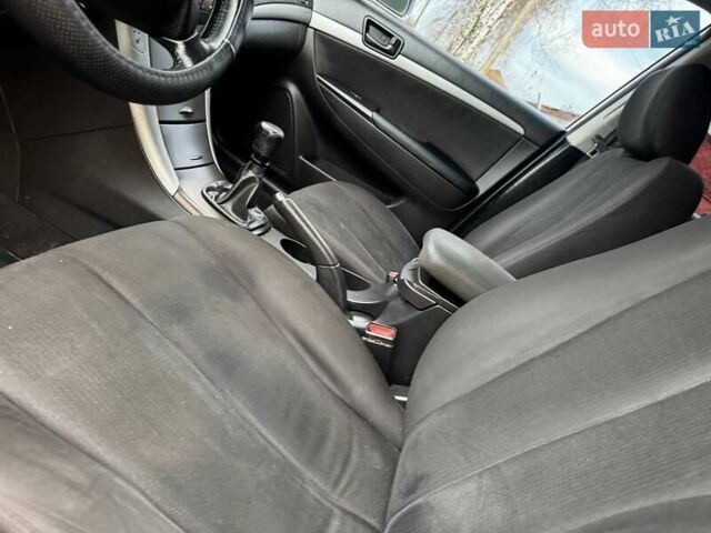 Сірий Хендай Соната, об'ємом двигуна 2 л та пробігом 180 тис. км за 5700 $, фото 31 на Automoto.ua