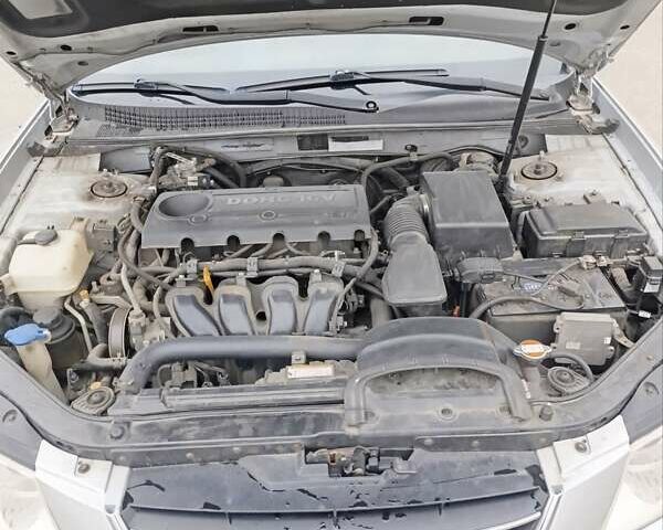 Сірий Хендай Соната, об'ємом двигуна 2.36 л та пробігом 300 тис. км за 5500 $, фото 7 на Automoto.ua