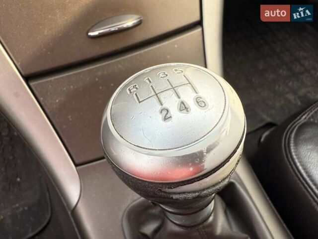 Сірий Хендай Соната, об'ємом двигуна 2 л та пробігом 237 тис. км за 7300 $, фото 10 на Automoto.ua