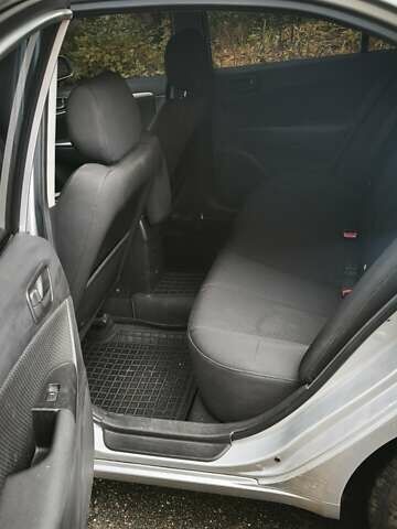 Серый Хендай Соната, объемом двигателя 2 л и пробегом 354 тыс. км за 5200 $, фото 16 на Automoto.ua