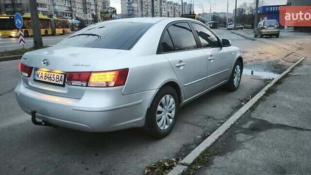 Серый Хендай Соната, объемом двигателя 2 л и пробегом 354 тыс. км за 5200 $, фото 4 на Automoto.ua