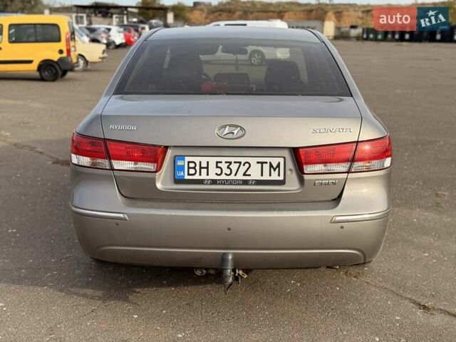 Сірий Хендай Соната, об'ємом двигуна 2 л та пробігом 237 тис. км за 7300 $, фото 9 на Automoto.ua