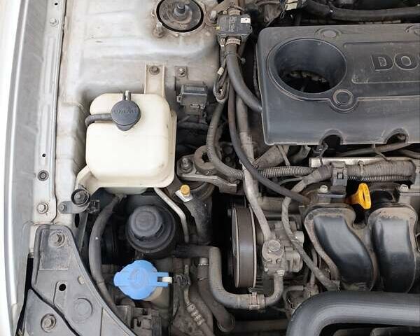 Сірий Хендай Соната, об'ємом двигуна 2.36 л та пробігом 300 тис. км за 5500 $, фото 8 на Automoto.ua