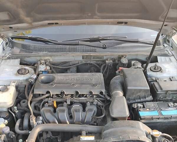 Сірий Хендай Соната, об'ємом двигуна 2.4 л та пробігом 270 тис. км за 7900 $, фото 8 на Automoto.ua