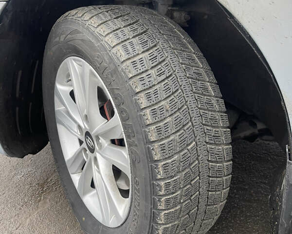 Серый Хендай Соната, объемом двигателя 2.4 л и пробегом 305 тыс. км за 8000 $, фото 14 на Automoto.ua