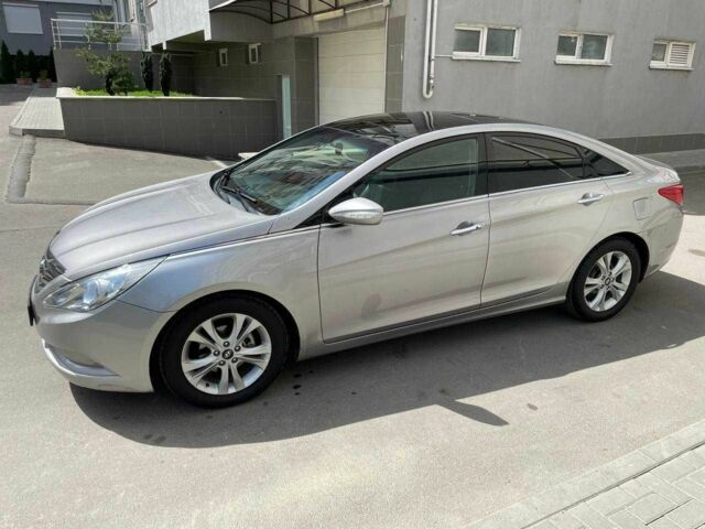 Серый Хендай Соната, объемом двигателя 0 л и пробегом 293 тыс. км за 7300 $, фото 13 на Automoto.ua