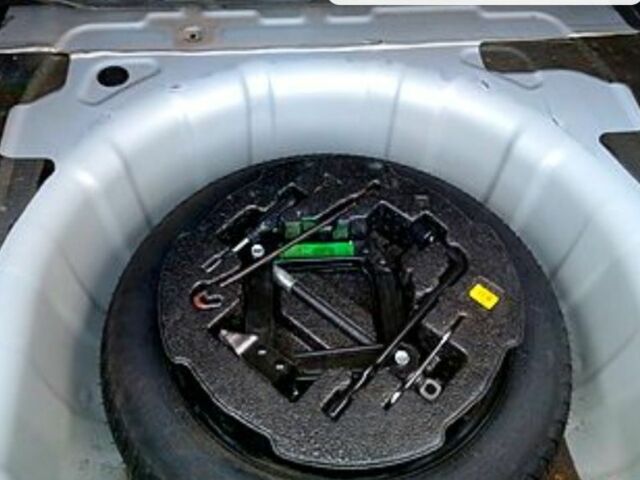 Сірий Хендай Соната, об'ємом двигуна 2 л та пробігом 112 тис. км за 9000 $, фото 4 на Automoto.ua