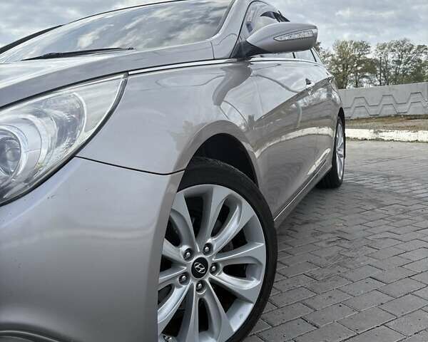 Хендай Соната 2010 в Днепре (Днепропетровске) на Automoto.ua Серый Хендай Соната, объемом двигателя 2.4 л и пробегом 236 тыс. км за 10199 $, фото 1 на Automoto.ua