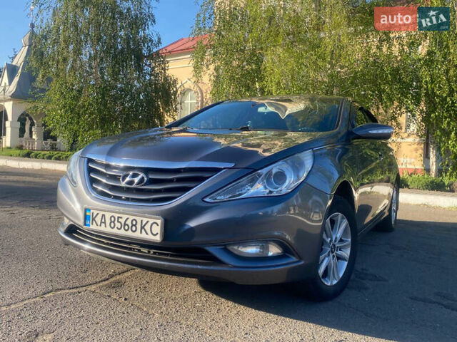 Серый Хендай Соната, объемом двигателя 2 л и пробегом 250 тыс. км за 7750 $, фото 9 на Automoto.ua